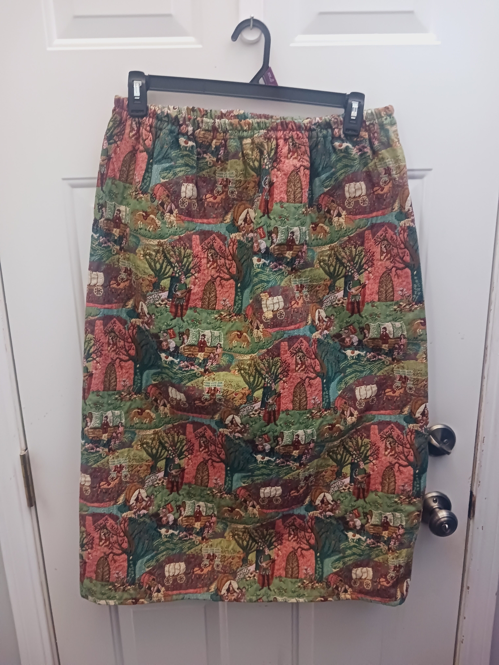 Classic Patterned Elastic-Waist Women’s Skirt in Multicolor